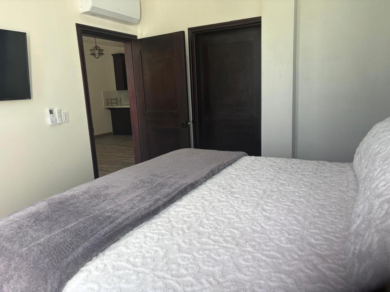 Ashton Court Belize Hotel Belize City Exterior photo