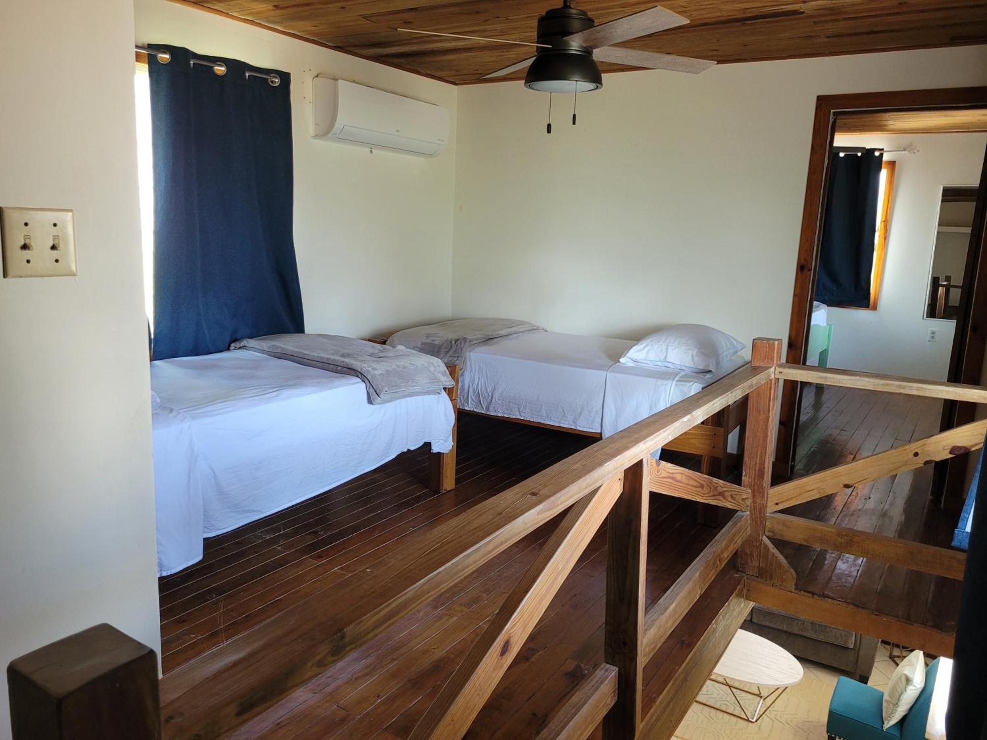 Ashton Court Belize Hotel Belize City Exterior photo