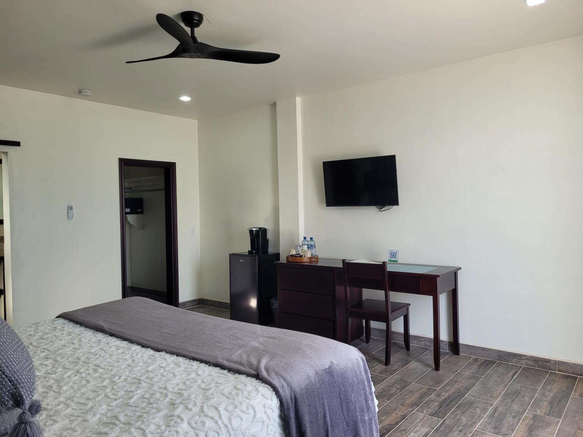 Ashton Court Belize Hotel Belize City Exterior photo